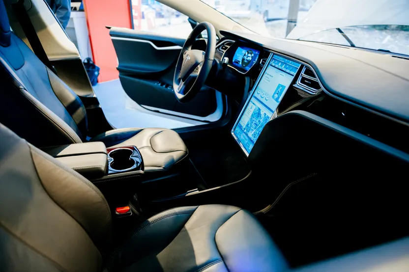 Sådan påvirker den nye finanslov elbilsejere – og hvad det betyder for din ladeboks